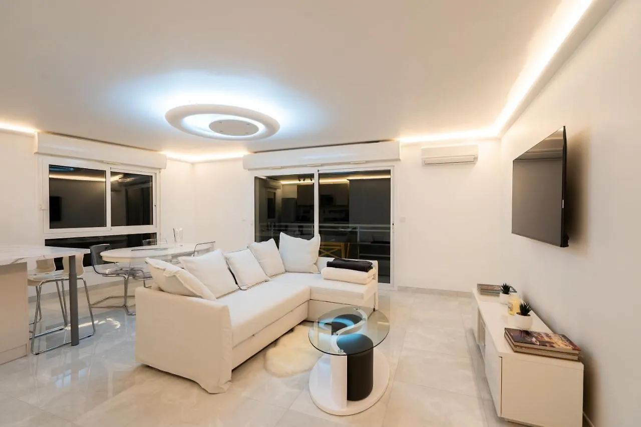 Le Petit Prince: Appartement De Haut Standing Beausoleil Apartment