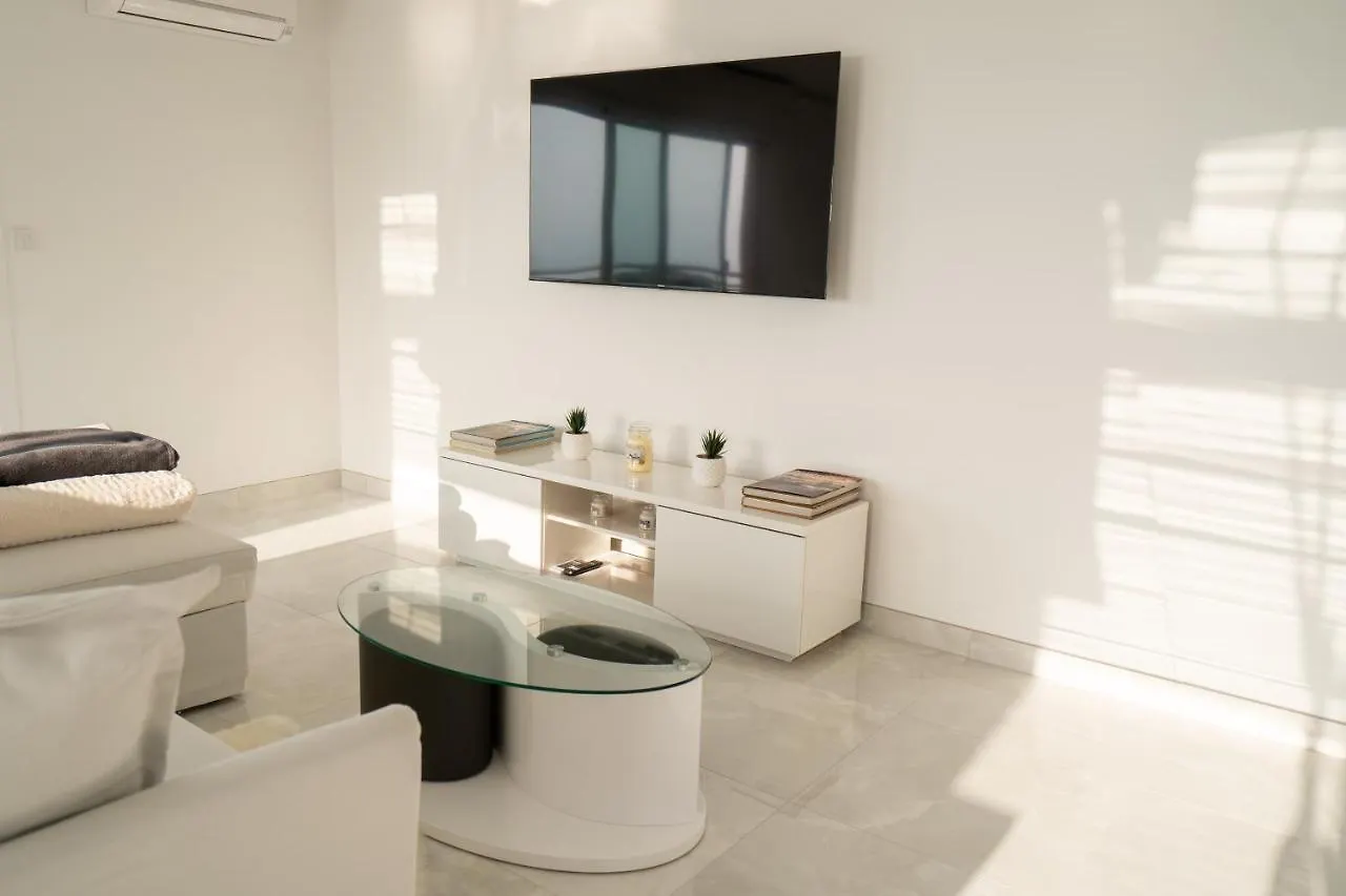 Le Petit Prince: Appartement De Haut Standing Beausoleil Apartment